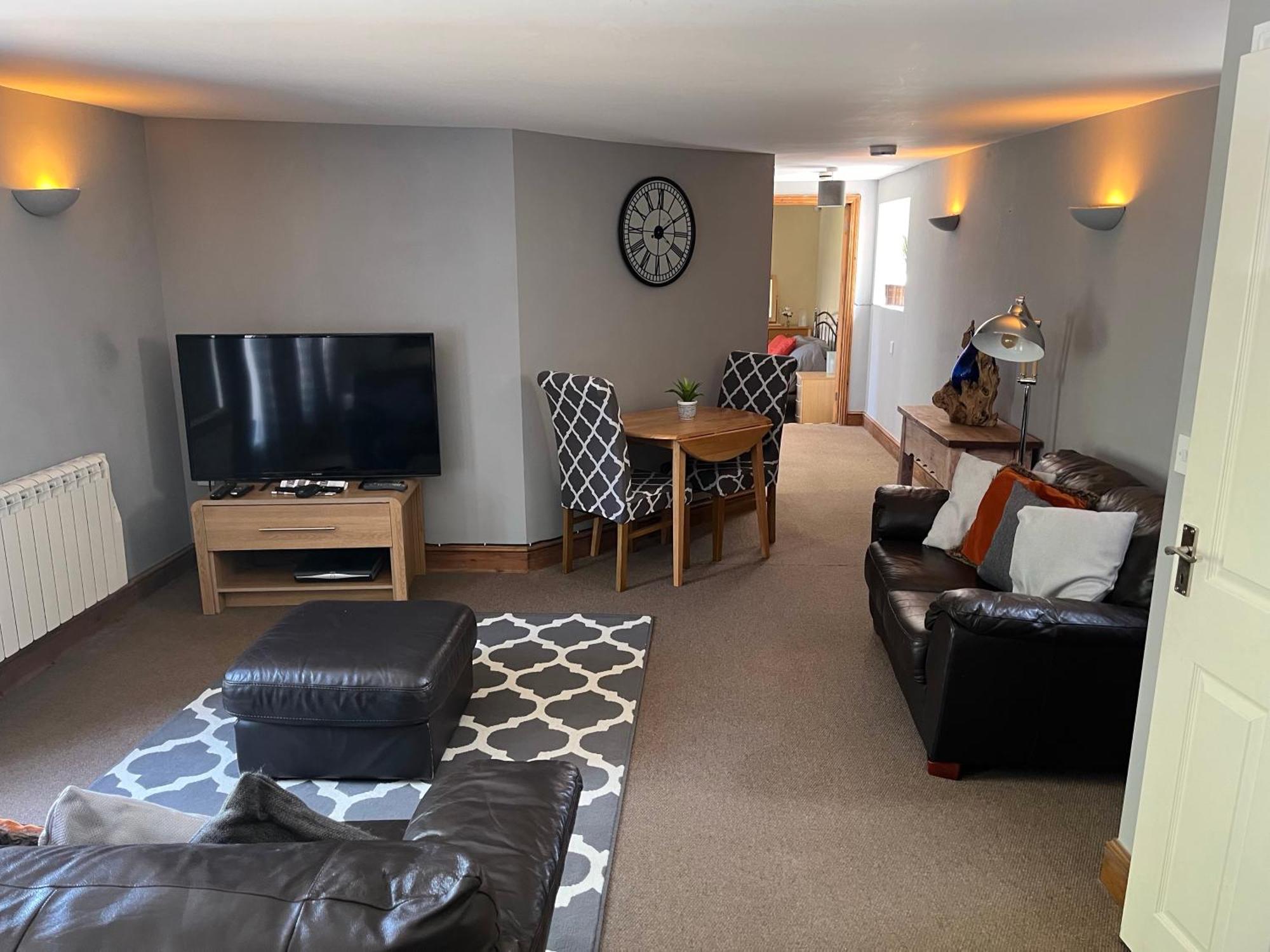 Large 2-Bed House Derbyshire Off Chatsworth Rd Честерфилд Экстерьер фото