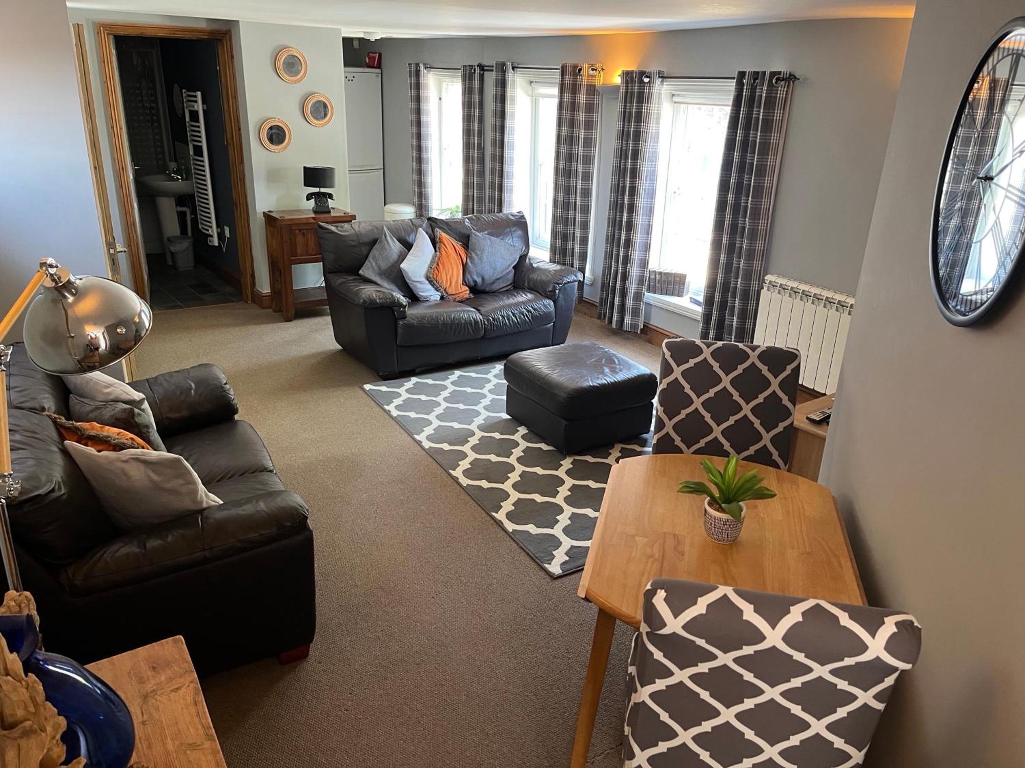 Large 2-Bed House Derbyshire Off Chatsworth Rd Честерфилд Экстерьер фото