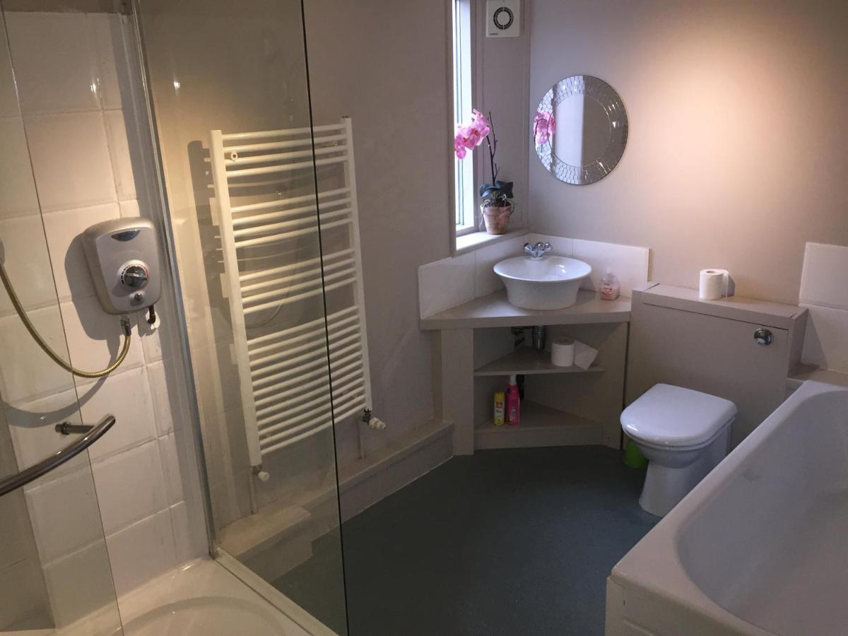 Large 2-Bed House Derbyshire Off Chatsworth Rd Честерфилд Экстерьер фото